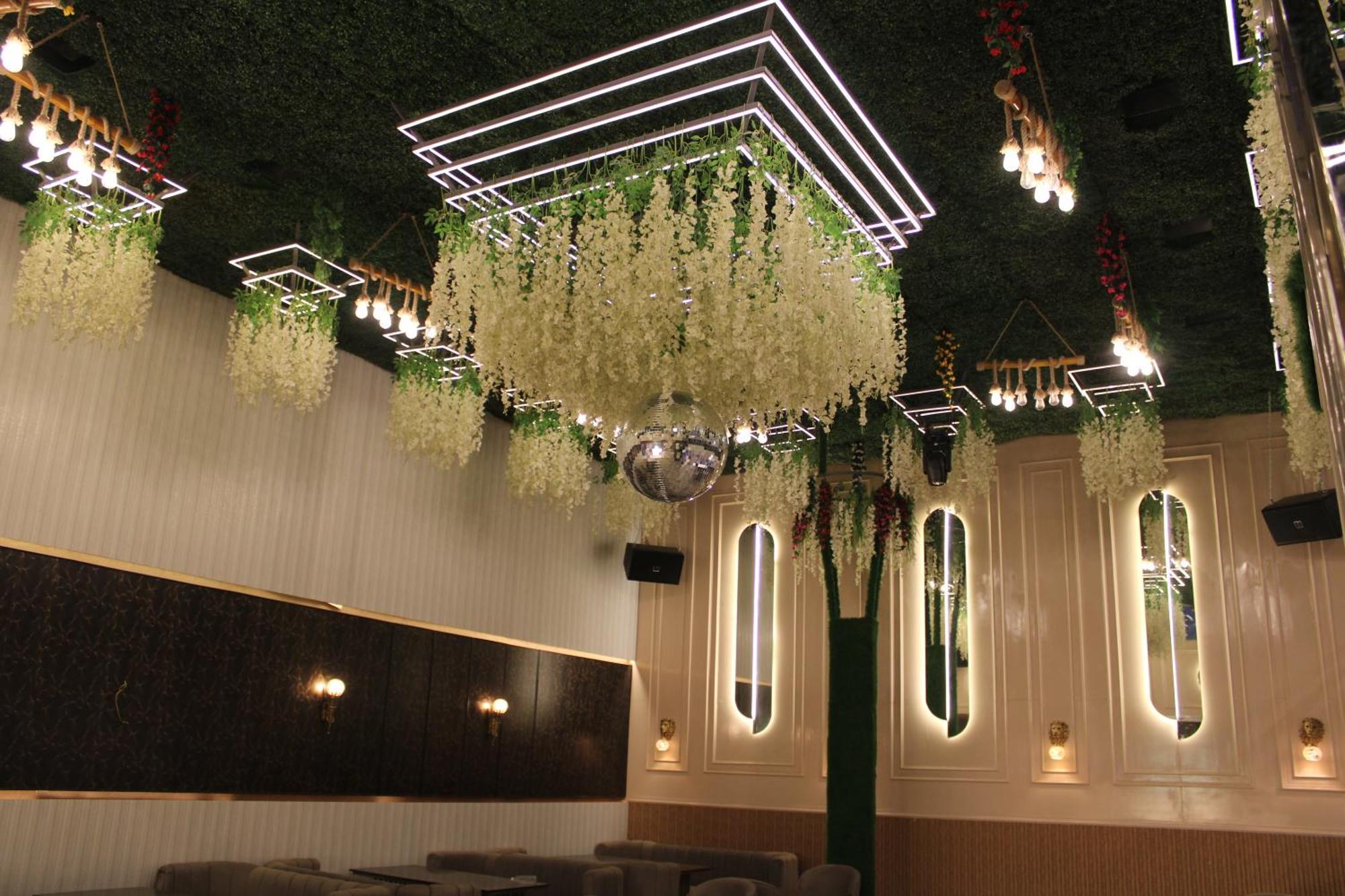 Hotel Gold Stone Kanpur Esterno foto